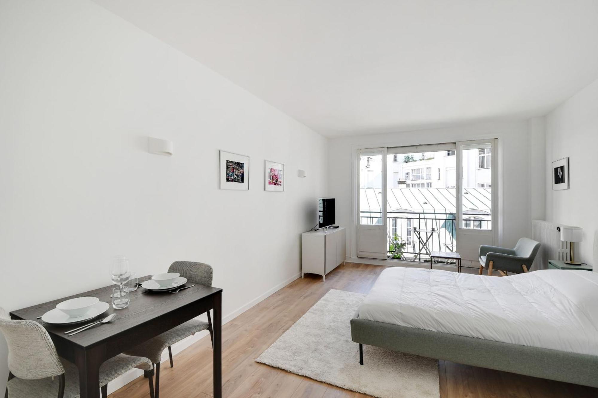 Bright Studio For 2 - Champs-Elysees Paris Eksteriør billede